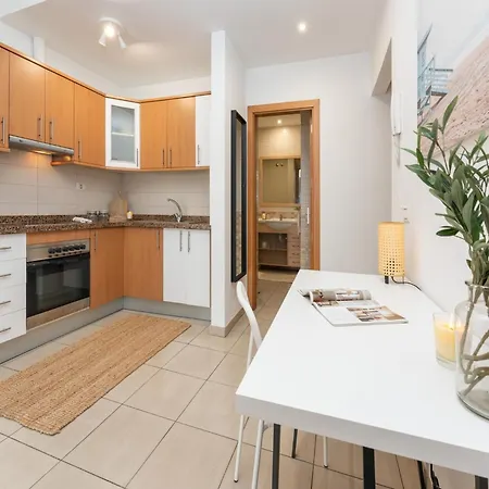 Semesterbostad Stylish Urban Retreat Near The Coast