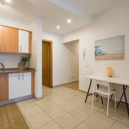 Semesterbostad Stylish Urban Retreat Near The Coast Las Palmas de Gran Canaria