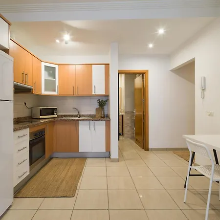Semesterbostad Stylish Urban Retreat Near The Coast Las Palmas de Gran Canaria