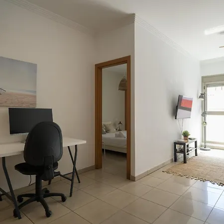Semesterbostad Stylish Urban Retreat Near The Coast *